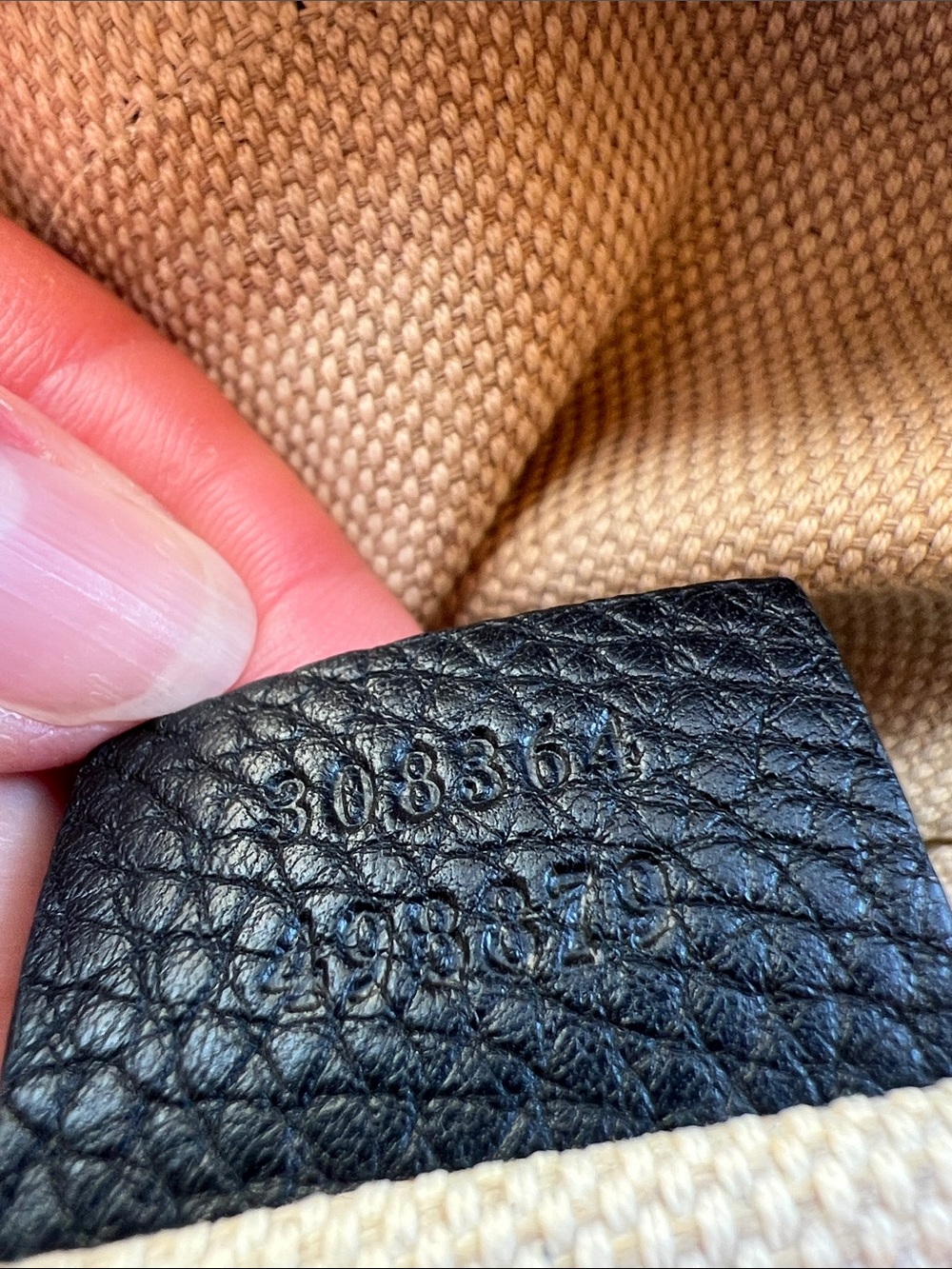 Gucci SoHo Disco Black pebbled Leather Crossbody w/ gold hardware & liner - Picture 12 of 15